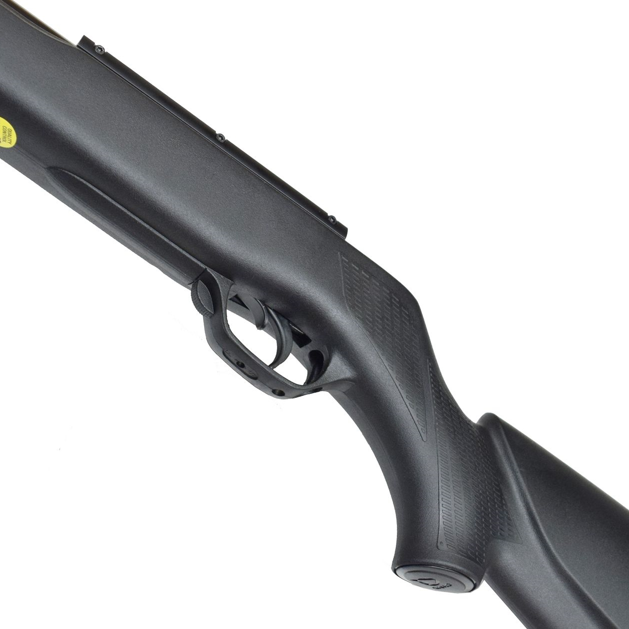 Пневматическая винтовка Gamo CFX 4,5 мм (подствол. взвод, пластик)