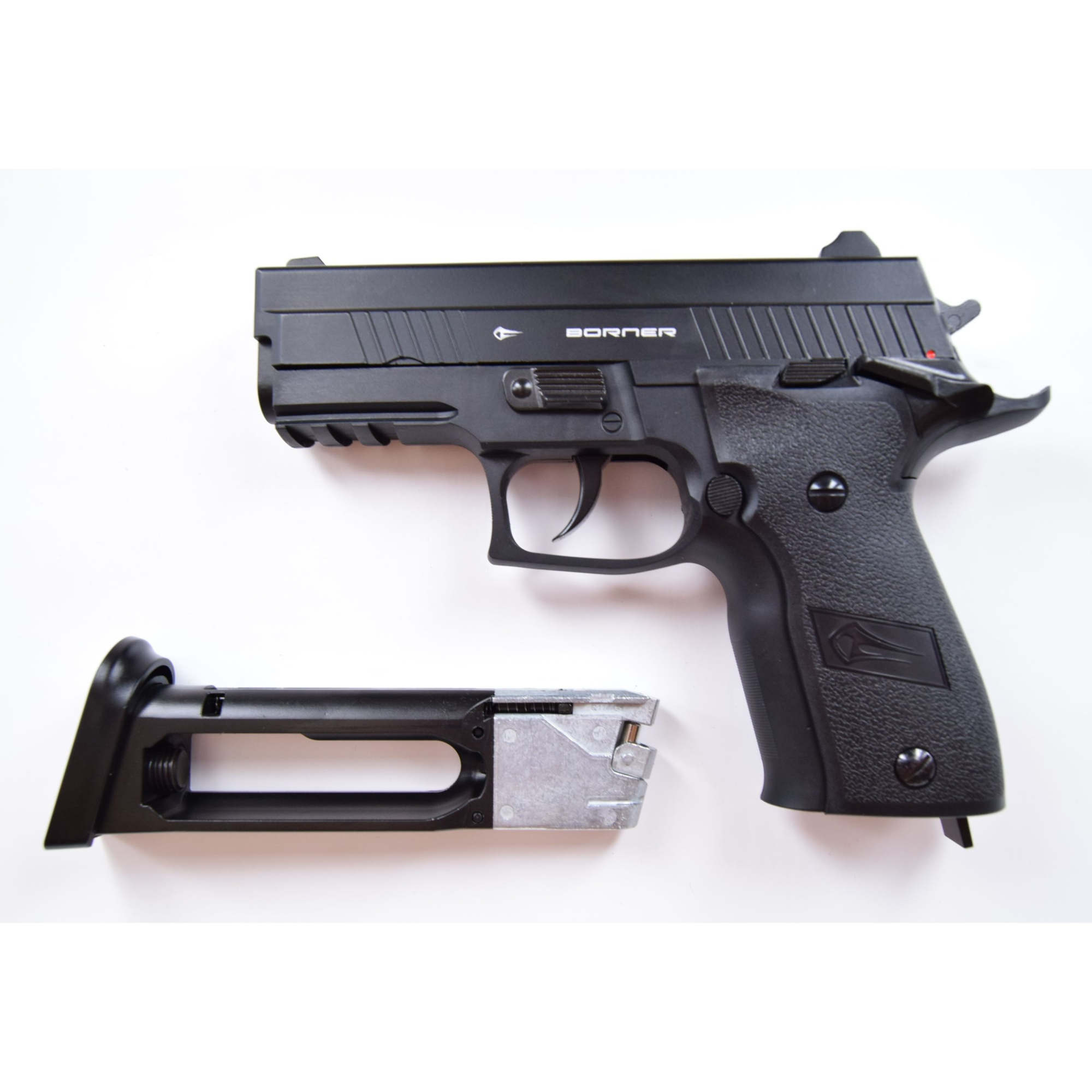 Пневматический пистолет Borner Z122 4,5 мм